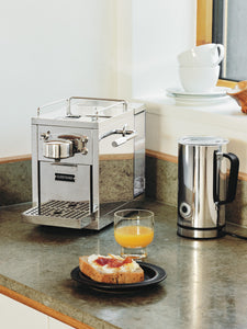 The Original 2.0 Steel coffee machine in a Scandinavian kitchen