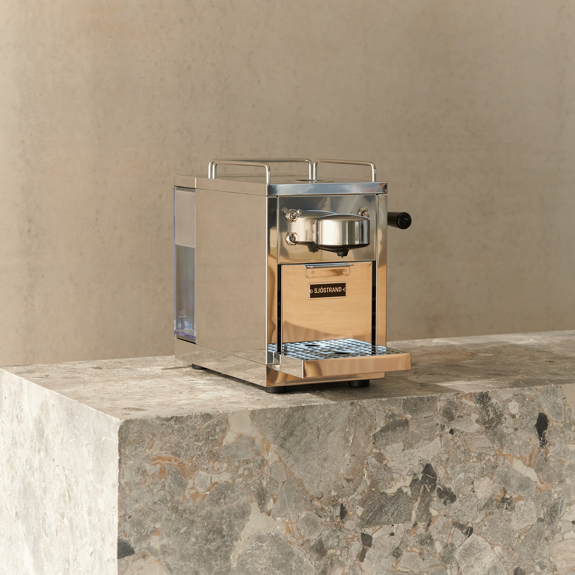 The Original  - Skandinavisk design. Perfekt kaffehantverk.split-banner image